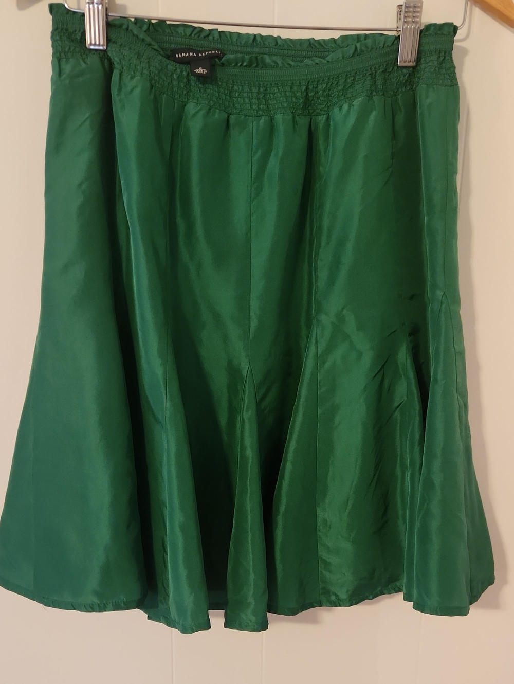 Banana Republic Emerald Green 100% Silk Skirt